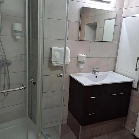 To Apokentro * Alona