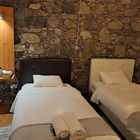 To Apokentro * Alona