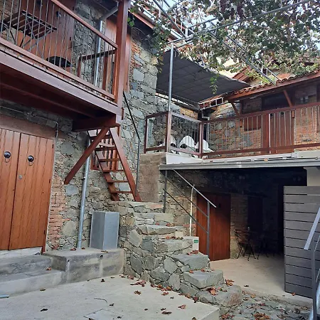 Landhuis To Apokentro