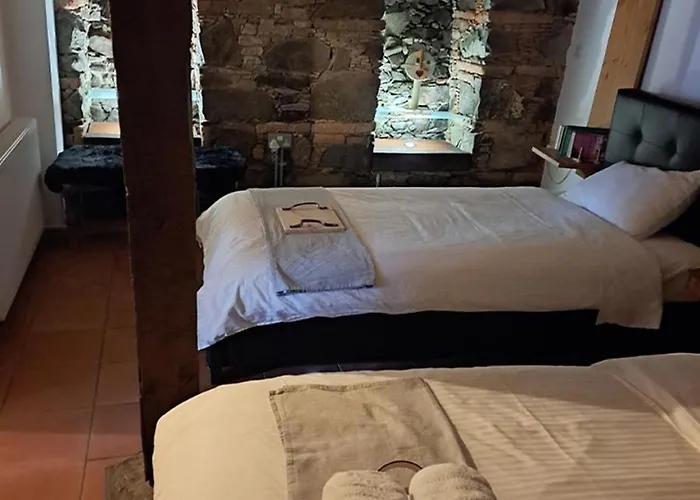 To Apokentro * Alona