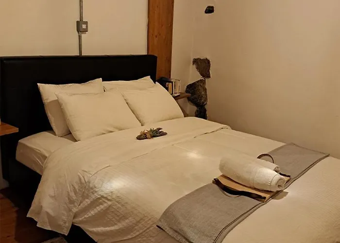 To Apokentro * Alona